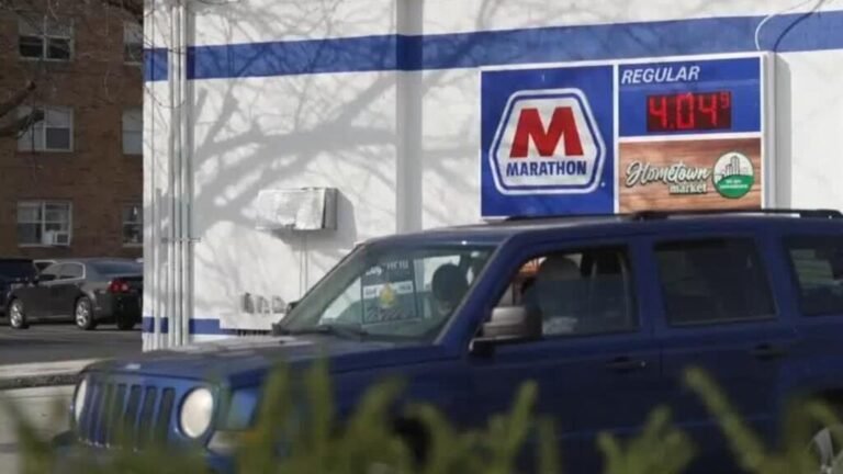 Precios del combustible en EE. UU. superan los 4 dólares por galón por primera vez desde 2022