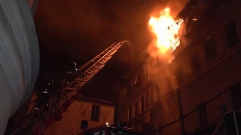 Rusia lanza ataque masivo contra Ucrania con drones y misiles y deja víctimas mortales