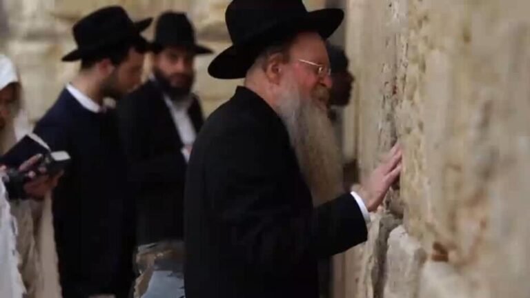 Israel reabre lugares sagrados y culto religioso en Jerusalén