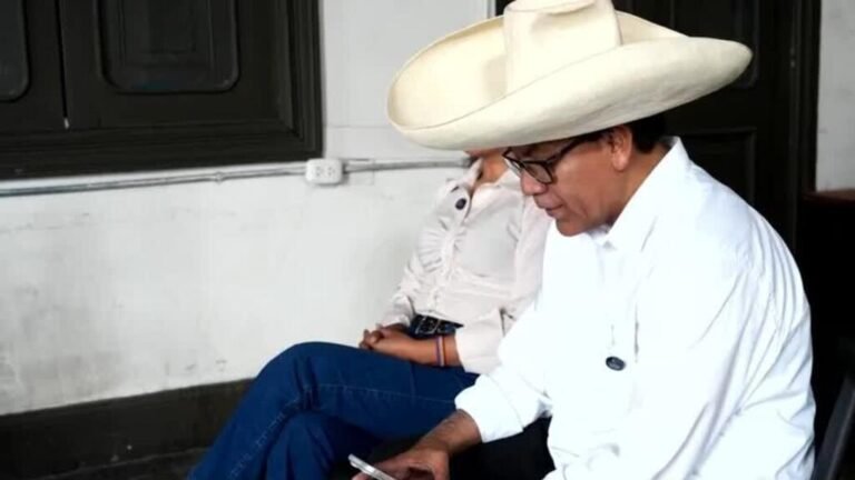 ¿Quién es Roberto Sánchez? El candidato que promete seguir el camino de Pedro Castillo en Perú