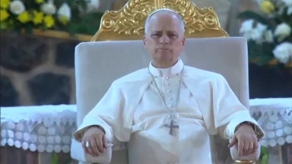 León XIV asegura que "el mundo está siendo destruido por unos pocos tiranos" en su paso por Camerún