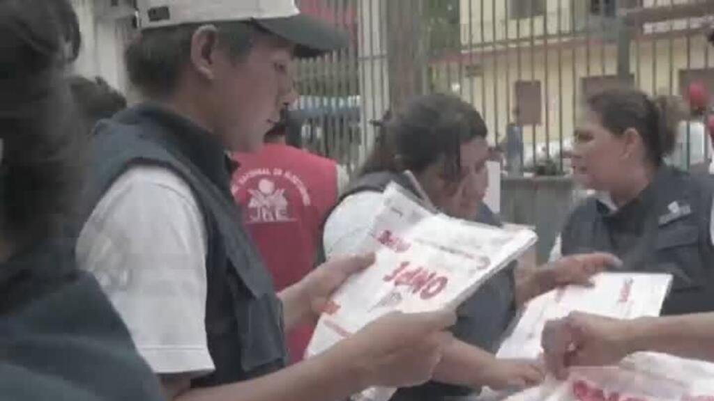 Elecciones en Perú: denuncias por supuesto fraude e incertidumbre sobre el rival de Fujimori
