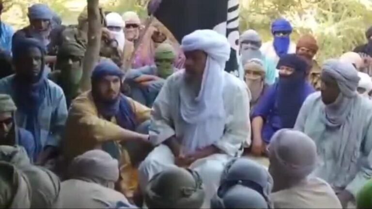 Nueva coalición armada desafía al Gobierno de Mali: quiénes son el JNIM y el FLA