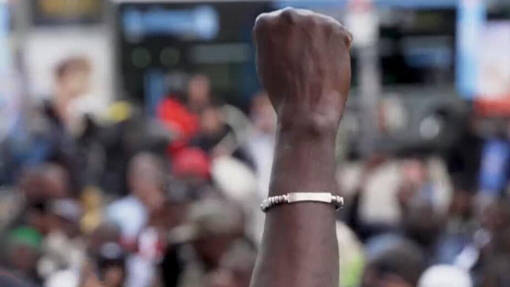 Diáspora maliense en Francia protesta en Montreuil tras recientes atentados en Mali