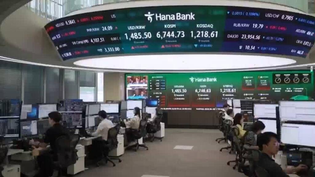 Barril de petróleo Brent supera los 126 dólares, su precio más alto en cuatro años