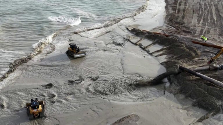 España: las ciudades luchan por restaurar las playas con nuevos métodos