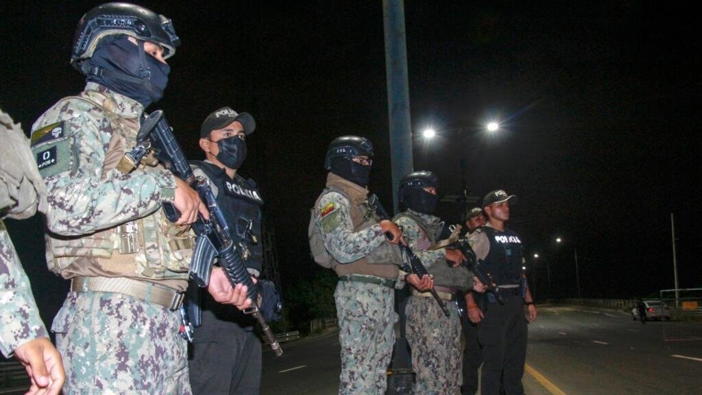 Ecuador oficializa un nuevo toque de queda nocturno en nueve provincias