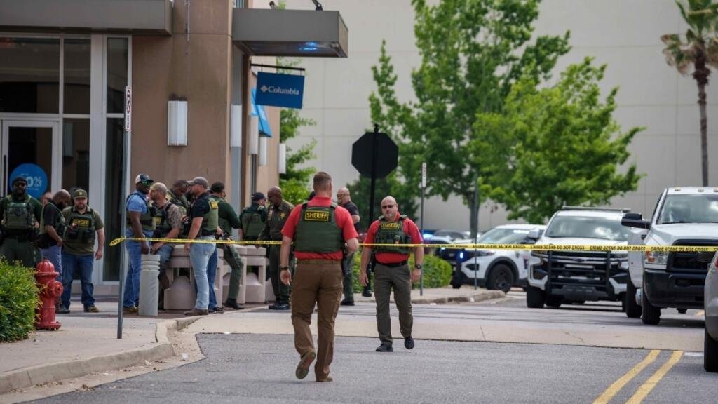 EE. UU. : al menos un muerto y cinco heridos en un tiroteo en un centro comercial de Luisiana