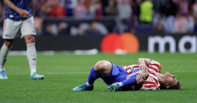 Alivio por Julián Álvarez: en España hablan de un esguince leve y Atlético de Madrid lo aguarda para la revancha contra el Arsenal