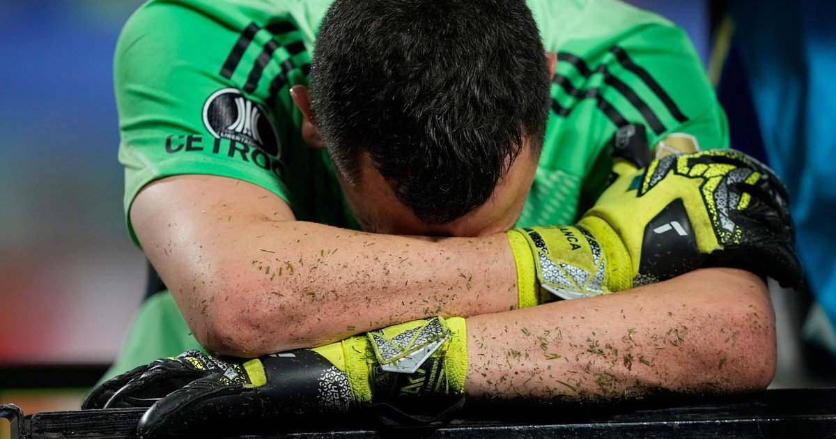 Se confirmó la lesión de Agustín Marchesín y será baja en Boca: el arquero se rompió el ligamento cruzado de su rodilla derecha