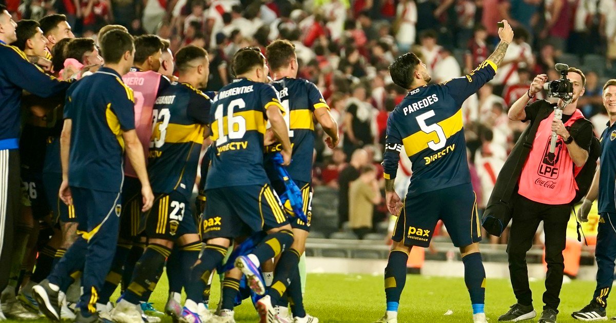 Con un Paredes angelado, Boca fue paciente e inteligente y se quedó con el Superclásico ante un River demasiado liviano