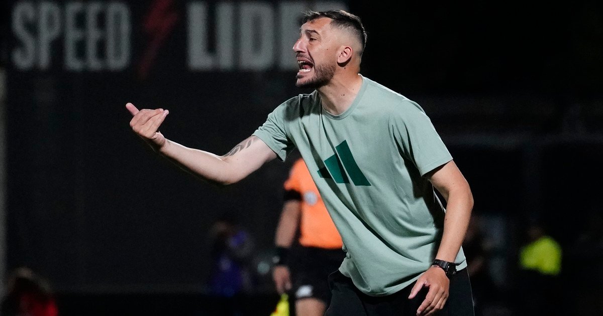 El Tata Benítez dejó de ser el DT de Riestra y ya son diez los equipos que cambiaron de entrenador en el Torneo Apertura