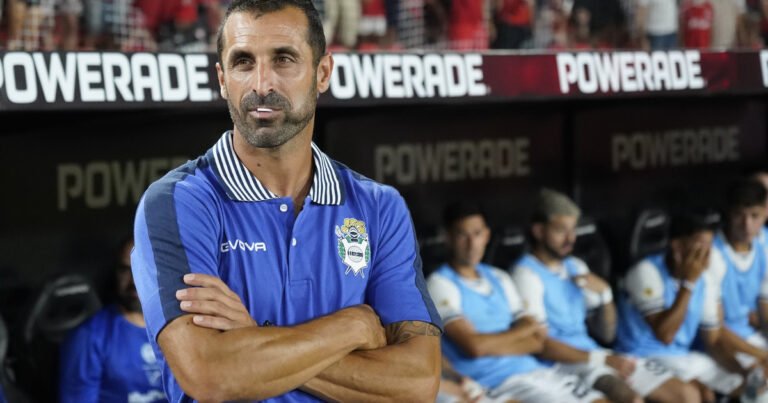 Sigue la sangría de técnicos en la Liga Profesional: Zaniratto echado con escándalo de Gimnasia de La Plata y es el 11° en 12 partidos