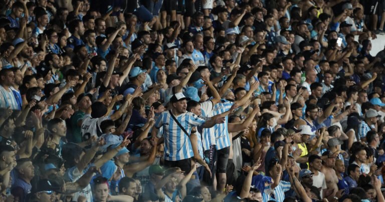 Derecho de admisión para cinco barras, más veda de bombos y banderas por tres fechas: la advertencia de clausura de estadio a Racing