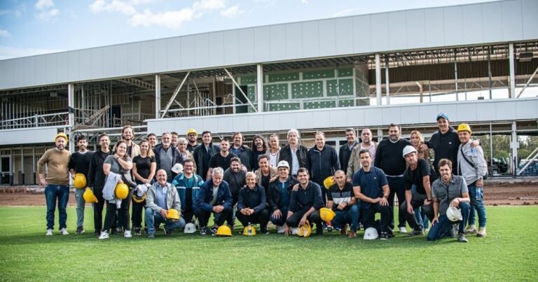 Racing avanza con las obras en Ezeiza: ya superó el 60% de su desarrollo y aspira a estrenar su predio deportivo en el segundo semestre