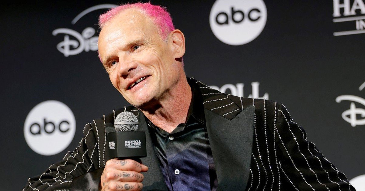 La sorpresa de Flea, el bajista de Red Hot Chili Peppers que se destapó como trompetista e hizo un disco de jazz