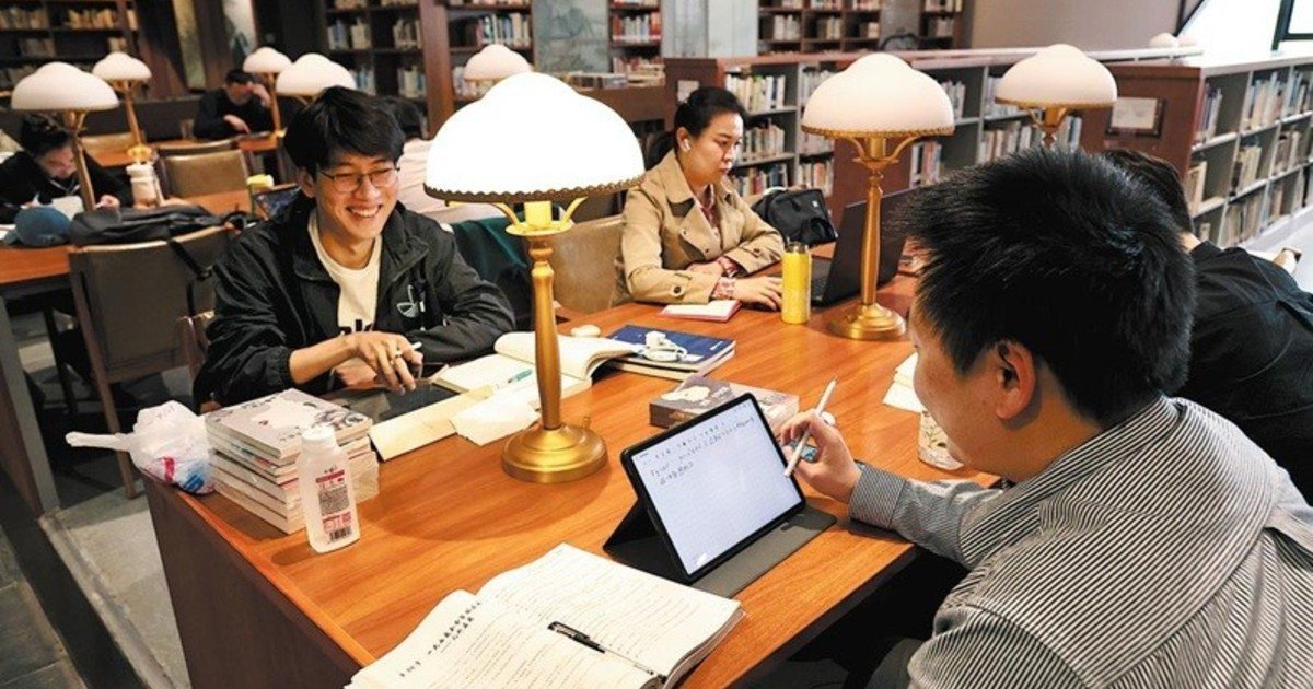 China impulsa la lectura digital: ya alcanza al 82,3% de los adultos y crece el consumo de libros
