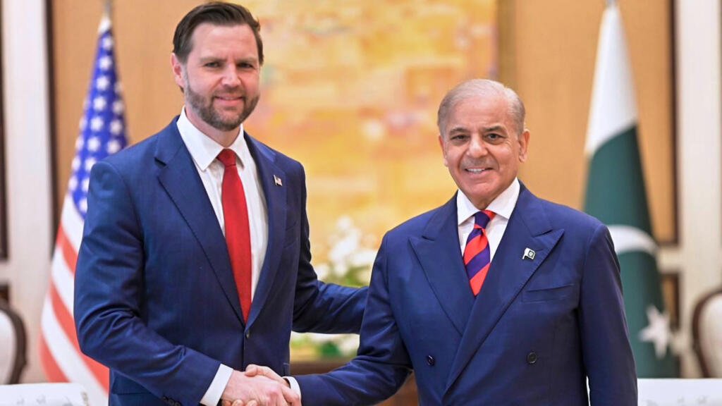JD Vance se reúne con el primer ministro pakistaní antes del inicio de las conversaciones con Irán