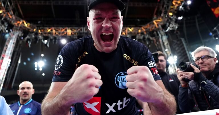 Tyson Fury vs Makhmudov: el Gitano le ganó al ruso por Netflix pero lo mejor fue verlo desafiar a Anthony Joshua, en primera fila