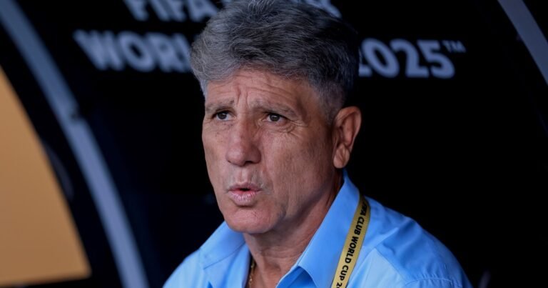 Renato Gaúcho no viajó con Vasco da Gama y mandó un equipo de juveniles para enfrentar a Barracas Central por la Copa Sudamericana