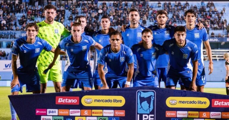 Escándalo en Estudiantes de Río Cuarto, el peor equipo de la Liga Profesional: la dirigencia apartó a un grupo de jugadores por "falta de compromiso"