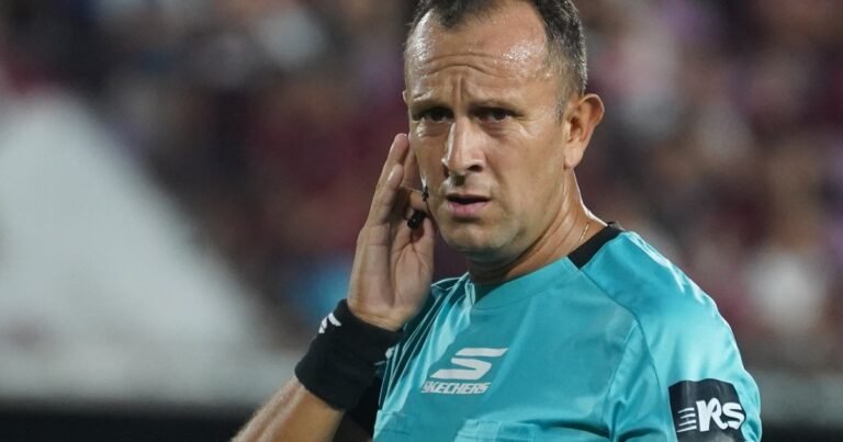 La FIFA anunció a los árbitros del Mundial 2026: Argentina tendrá participación récord con Herrera, Tello y Falcón Pérez en la lista oficial