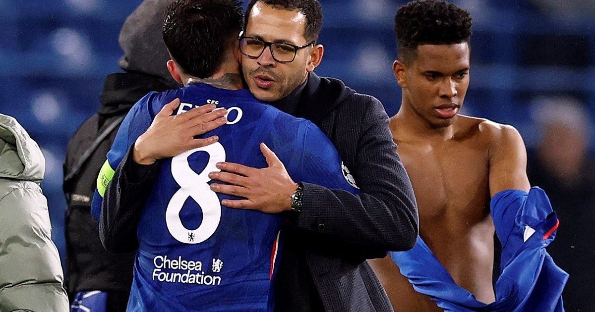 Caos en el Chelsea: echaron a Liam Rosenior, el DT que duró 100 días y sancionó a Enzo Fernández