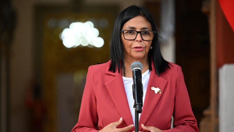 Delcy Rodríguez anunciará cambios políticos y pide “seguimiento” a la ley de amnistía en Venezuela