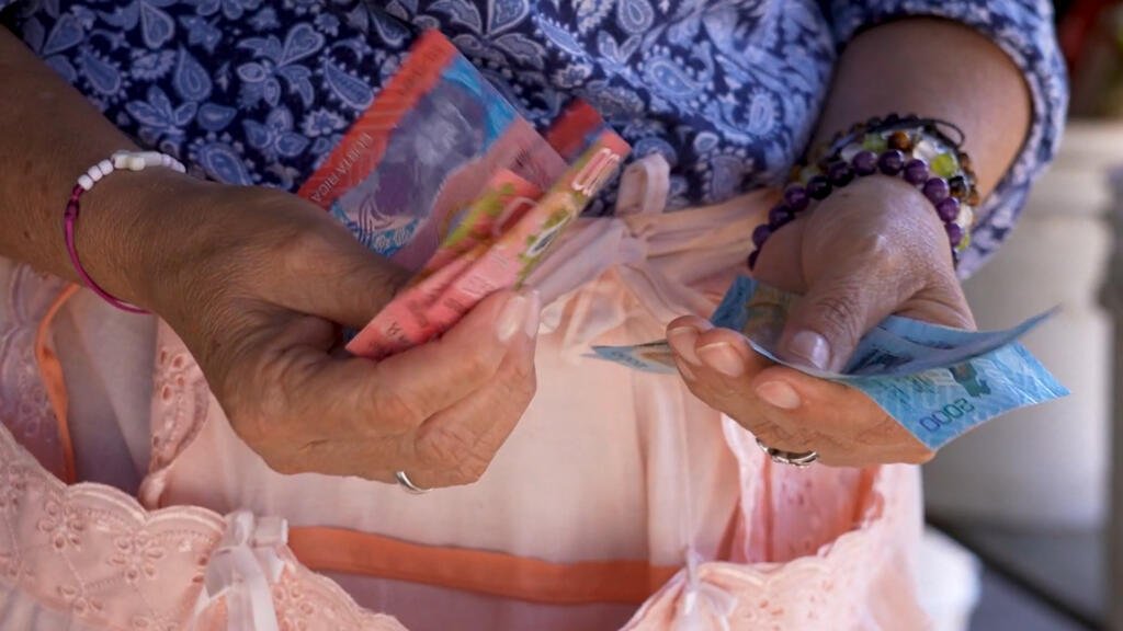 “Supercolón” en Costa Rica: ventajas y riesgos de una moneda fuerte