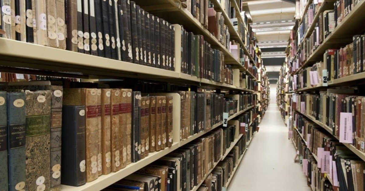 Crisis en bibliotecas rusas: peligra el 50% de las colecciones por la ley de “agentes extranjeros”