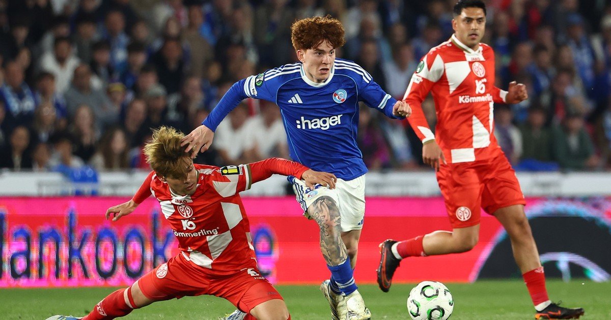 Valentín Barco condujo al Racing de Estrasburgo, que dio vuelta la serie ante Mainz y se metió en las semifinales de la Conference League