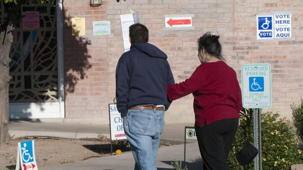 EE. UU. reduce protecciones al voto de las minorías a meses de las elecciones de medio mandato