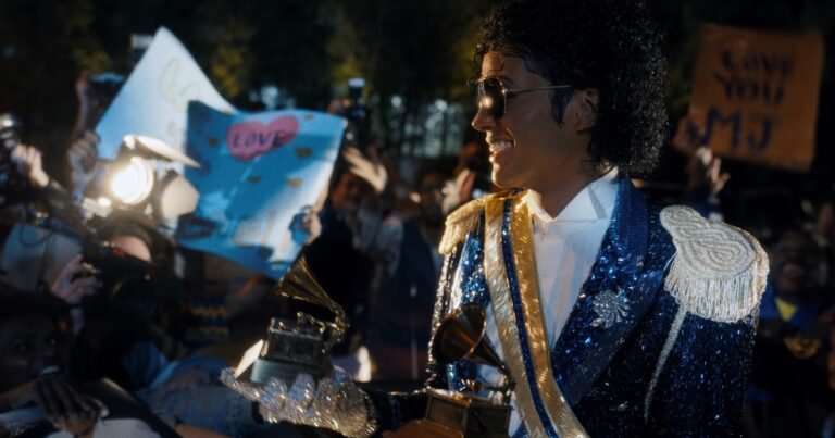 Michael, versión pasteurizada con el sobrino de Jackson que actúa, pero por suerte el que canta es Michael