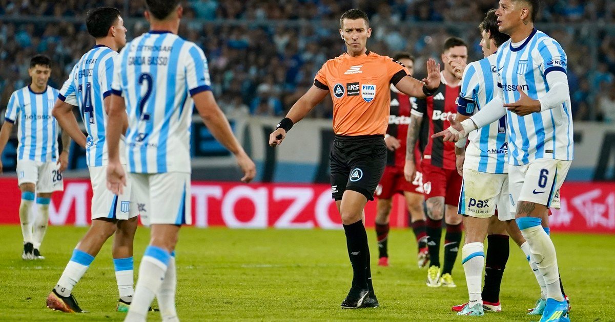 Costas y Rojo estuvieron cara a cara tras la expulsión en el clásico con River: ¿volverá a jugar en Racing tras otra indisciplina?