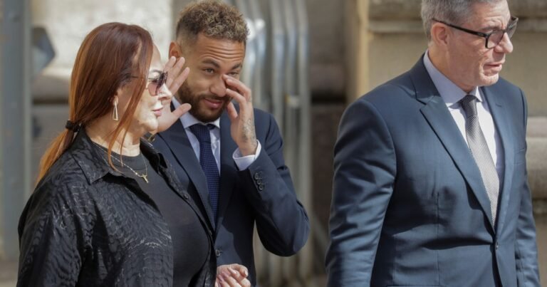 Una buena para Neymar: la Justicia española lo absolvió de una causa tras su etapa en Barcelona que llevaba 13 años