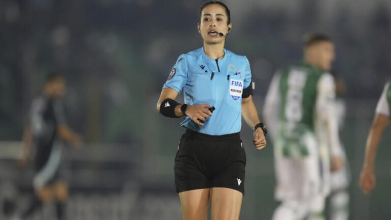 Una mexicana destaca entre los árbitros designados para el Mundial