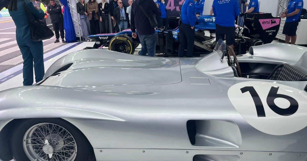 Franco Colapinto Road Show: recorrida exclusiva por el box de Alpine antes de que el auto de Fórmula 1 vibre en las calles de Buenos Aires