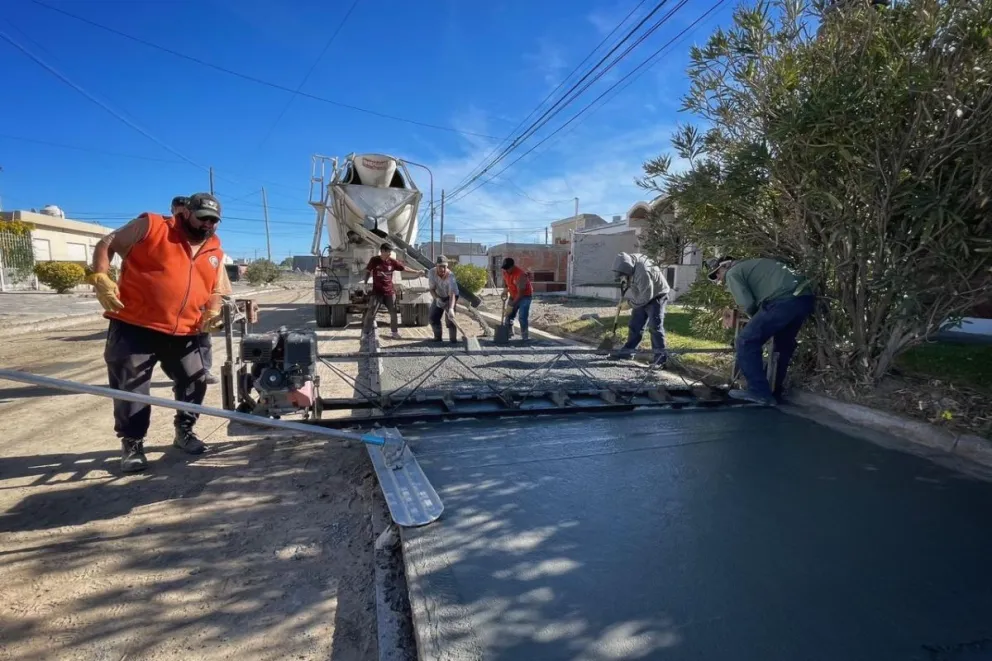 Comenzó la pavimentación de la calle Vivaldi en Playa Unión