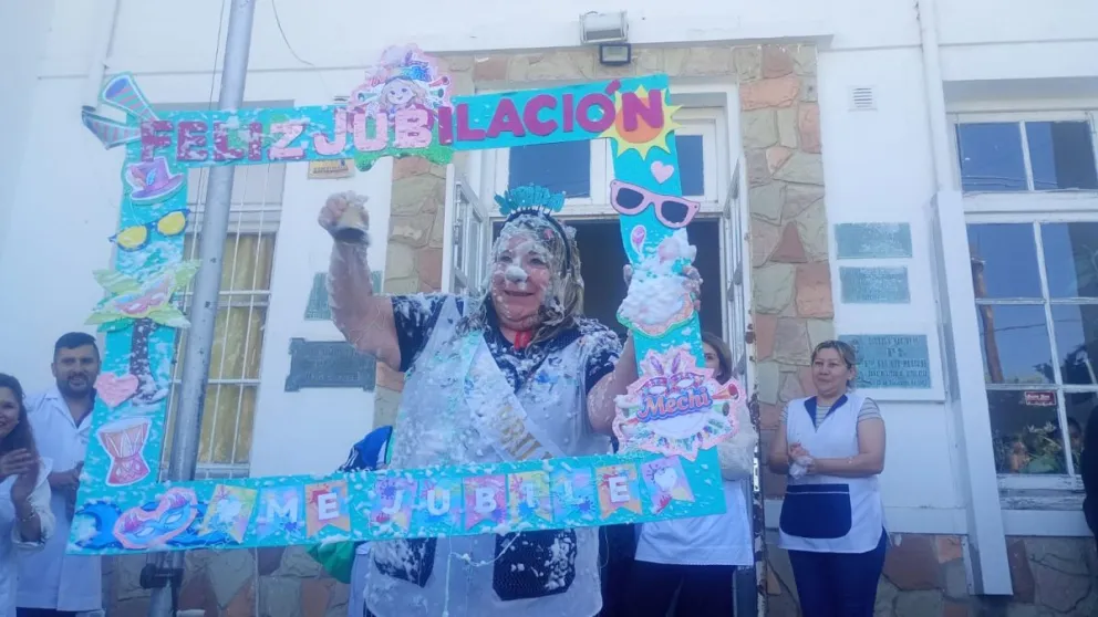 Huellas que no se borran: El emotivo retiro de Mercedes Vilches en la Escuela de Frontera