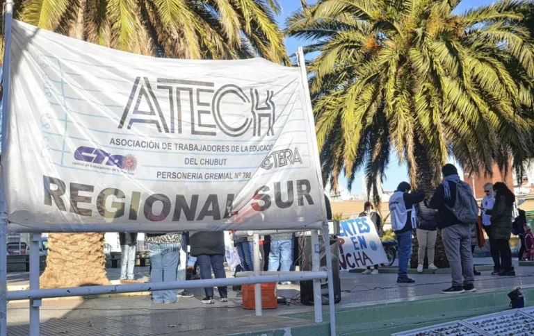 Los sindicatos docentes suspendieron el paro por la conciliación obligatoria, pero ratificaron el reclamo