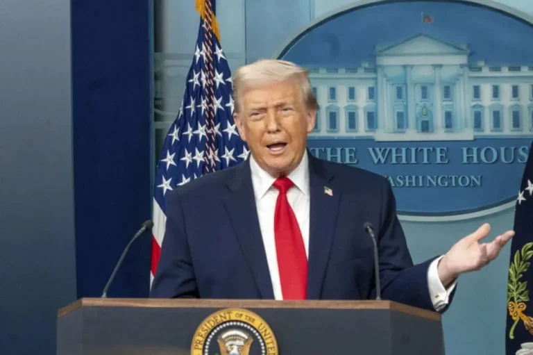 Guerra en Medio Oriente: Trump afirma que Irán solicitó un alto el fuego