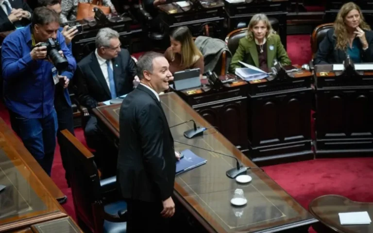 Adorni respondió a sus cuestionamientos en el Congreso por gastos y bienes