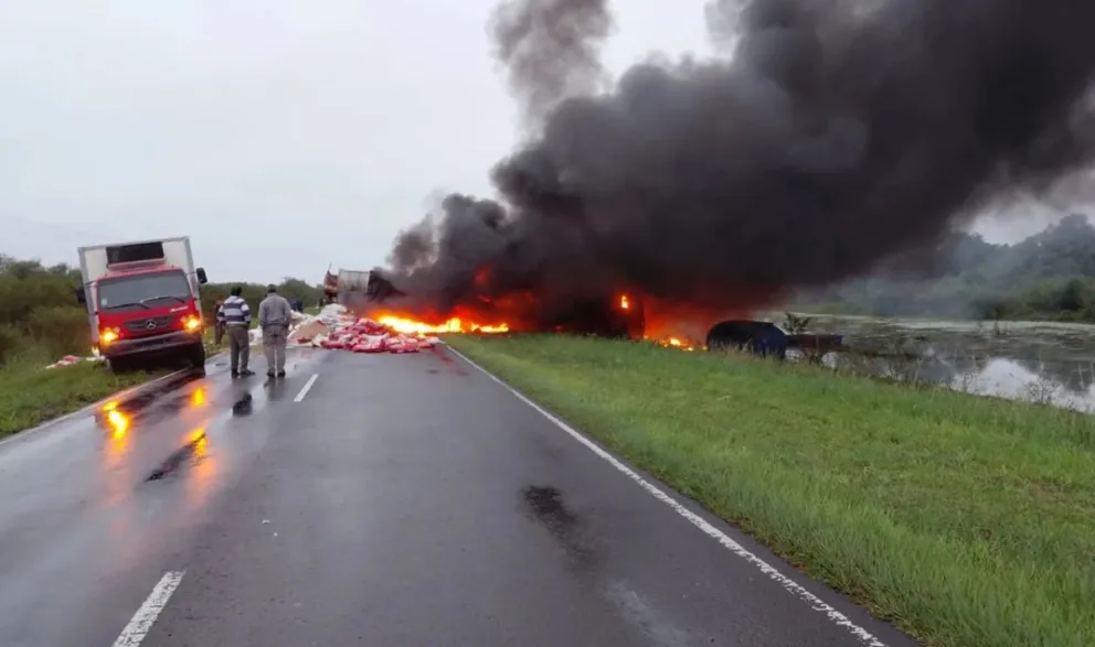 Chaco: trágico choque frontal entre camiones en la Ruta Provincial N°4