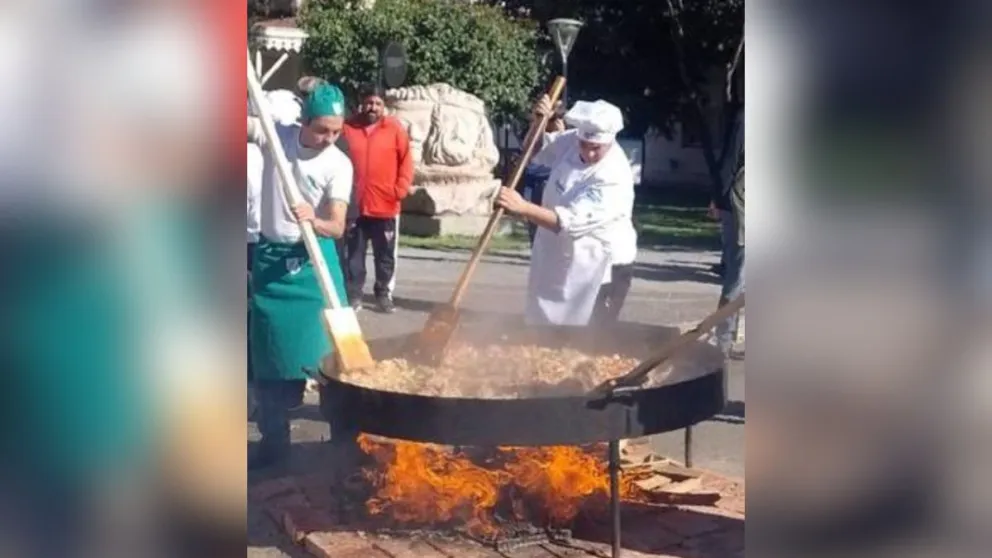 La paella solidaria fue un éxito en Trelew