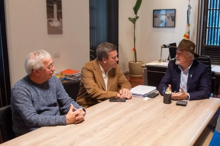 El intendente se reunió con directivos del Banco del Chubut