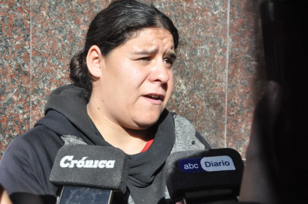 Denunció violencia y destrozos durante un allanamiento en su vivienda