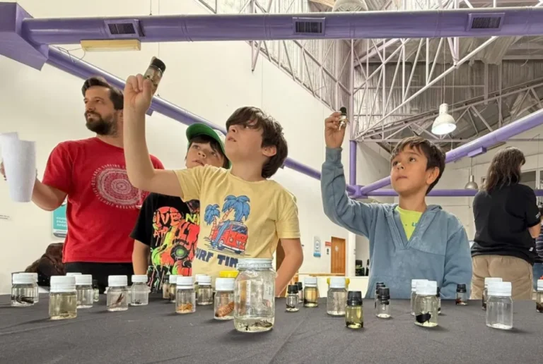 Jornadas de pura ciencia en Lago Puelo con gran participación de la comunidad  