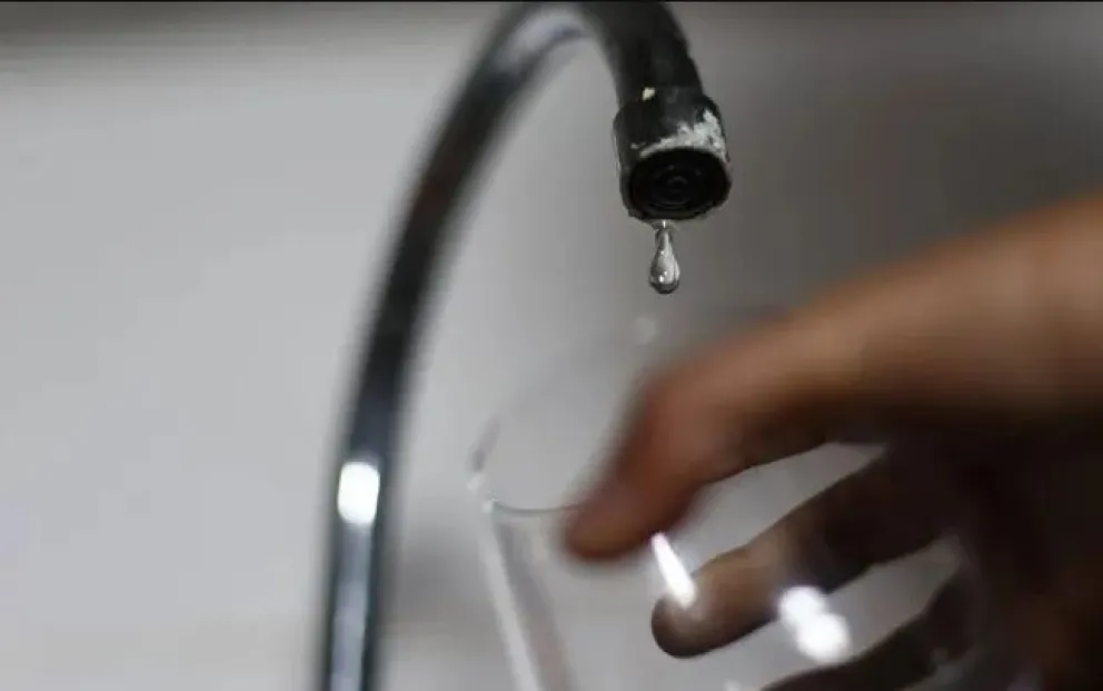 Comodoro, sin agua por 36 horas: inician tareas de mantenimiento en el acueducto