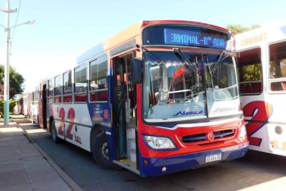 Crisis en el transporte: Trelew cumple su segundo día sin colectivos por falta de pagos