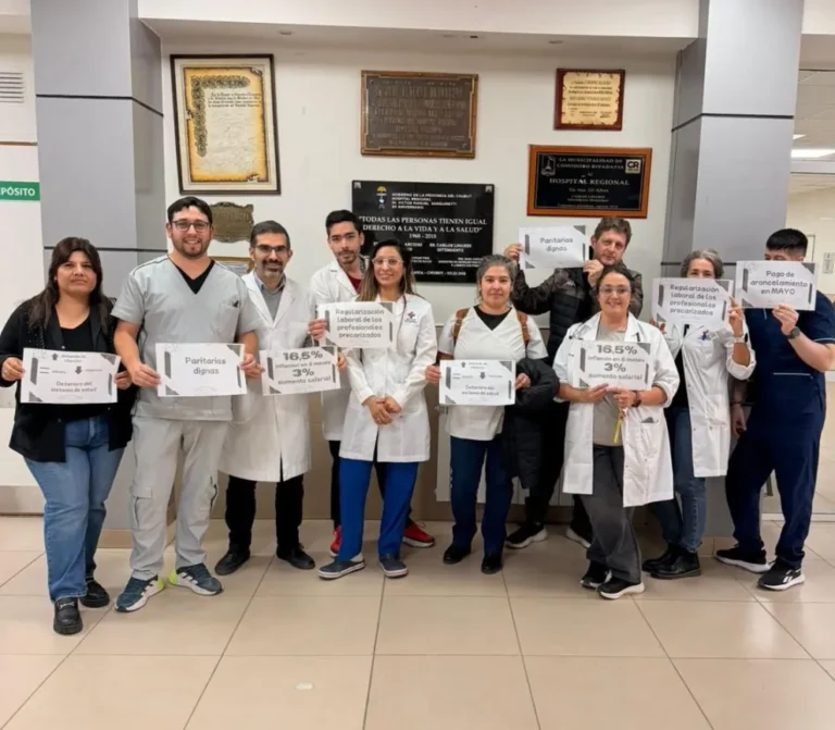 Médicos de hospitales públicos de Chubut decretaron paro por 24 horas para este martes